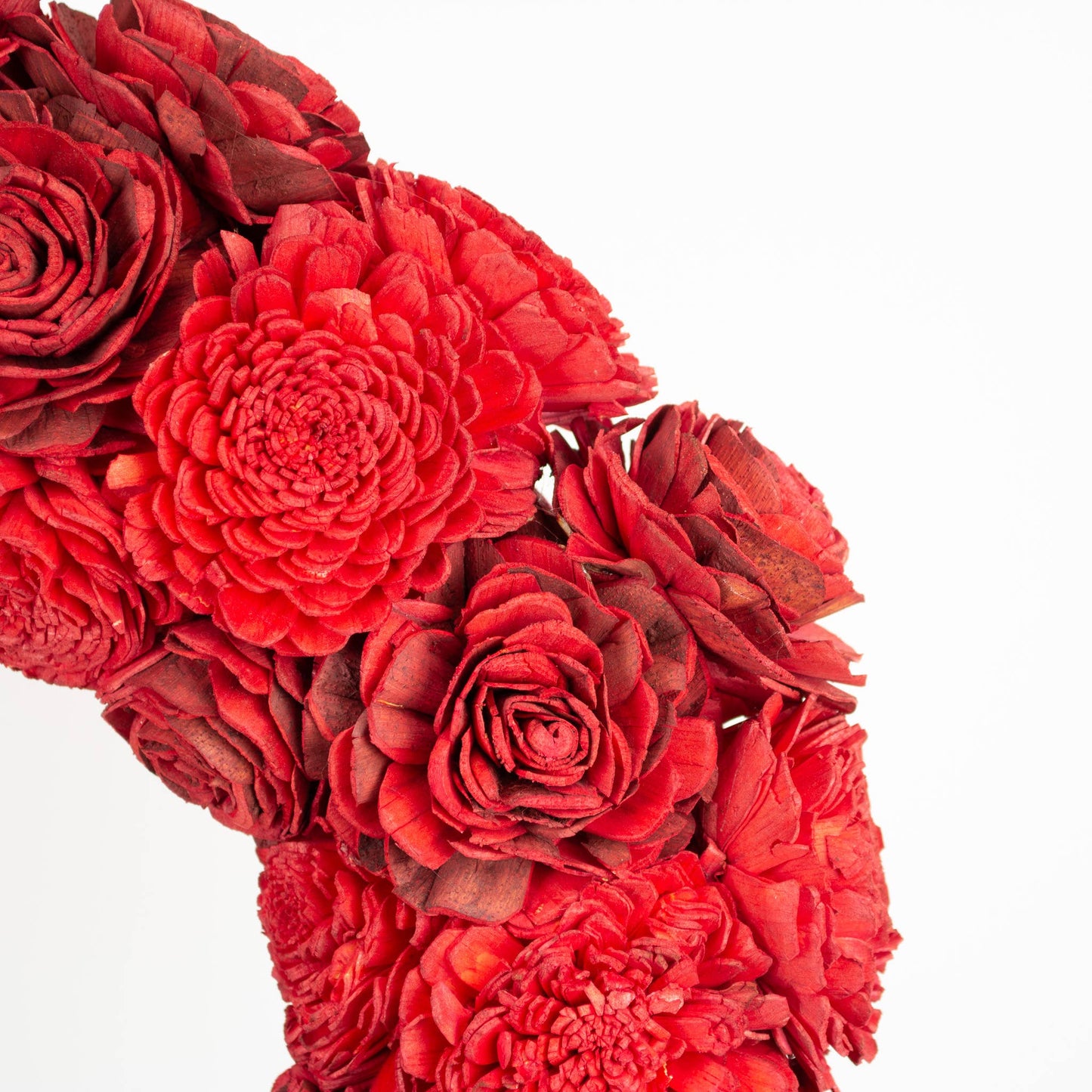 Shola Cottage Rose 15" Red Wreath