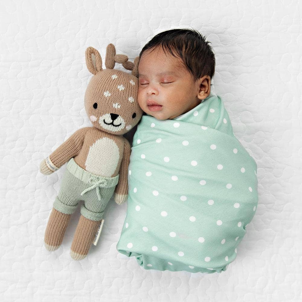 Elliott the fawn, gives 10 meals: Regular - 20"
