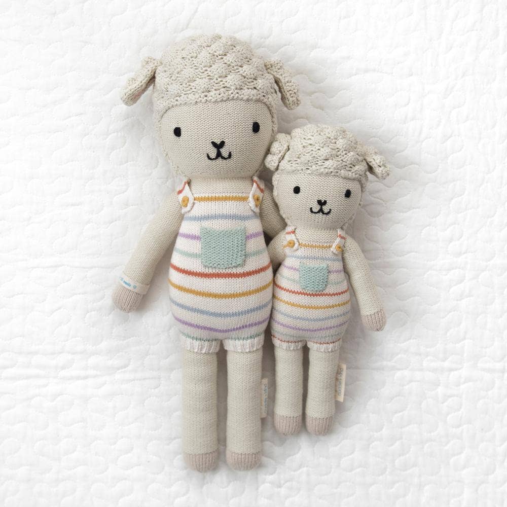 Avery the lamb, gives 10 meals: Regular - 20"