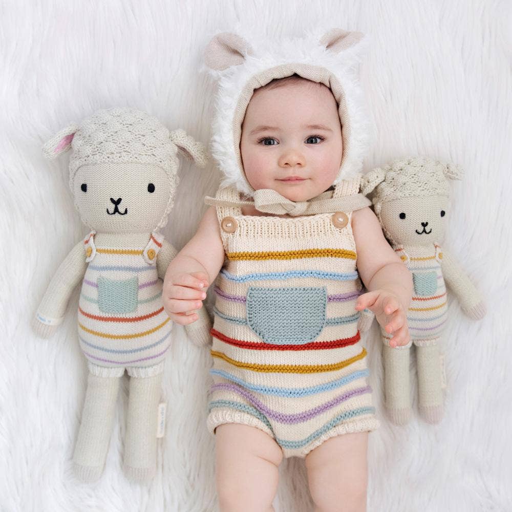 Avery the lamb, gives 10 meals: Regular - 20"