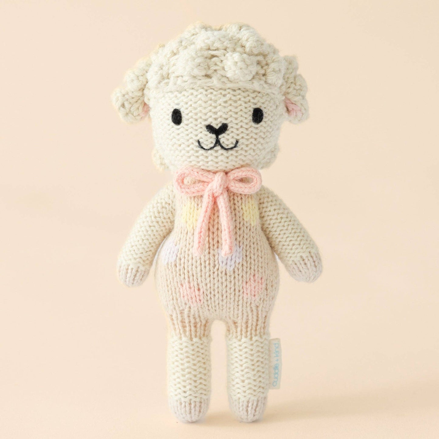 Tiny Lucy the lamb (pastel), gives 10 meals