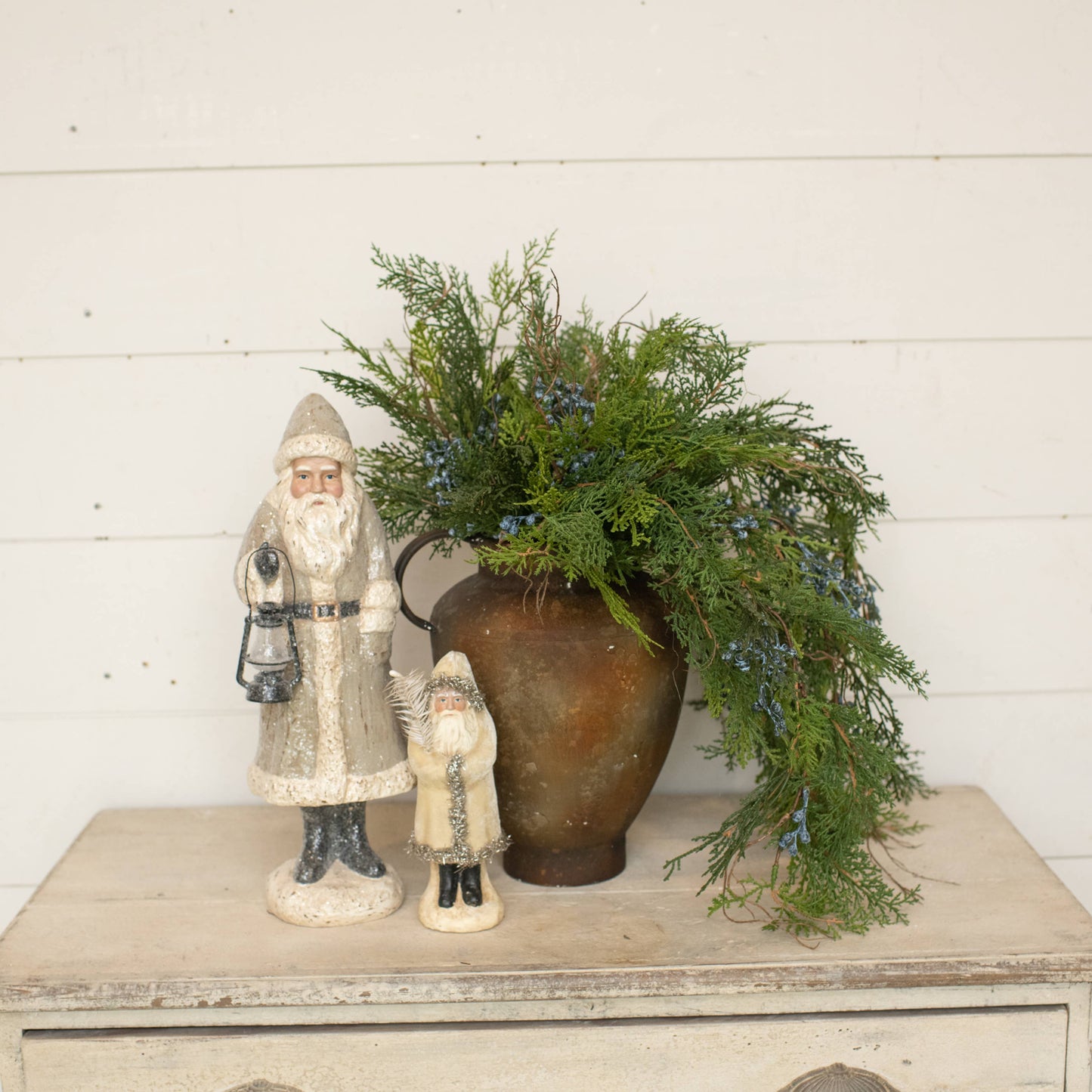 26" CEDAR & BERRIES HANGING BUSH