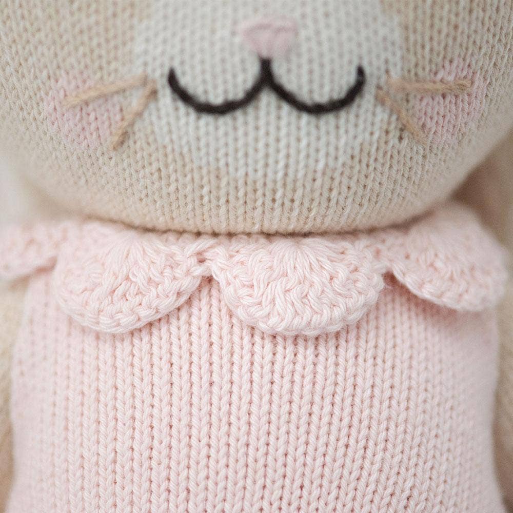 Hannah the bunny (blush), gives 10 meals: Regular - 20"
