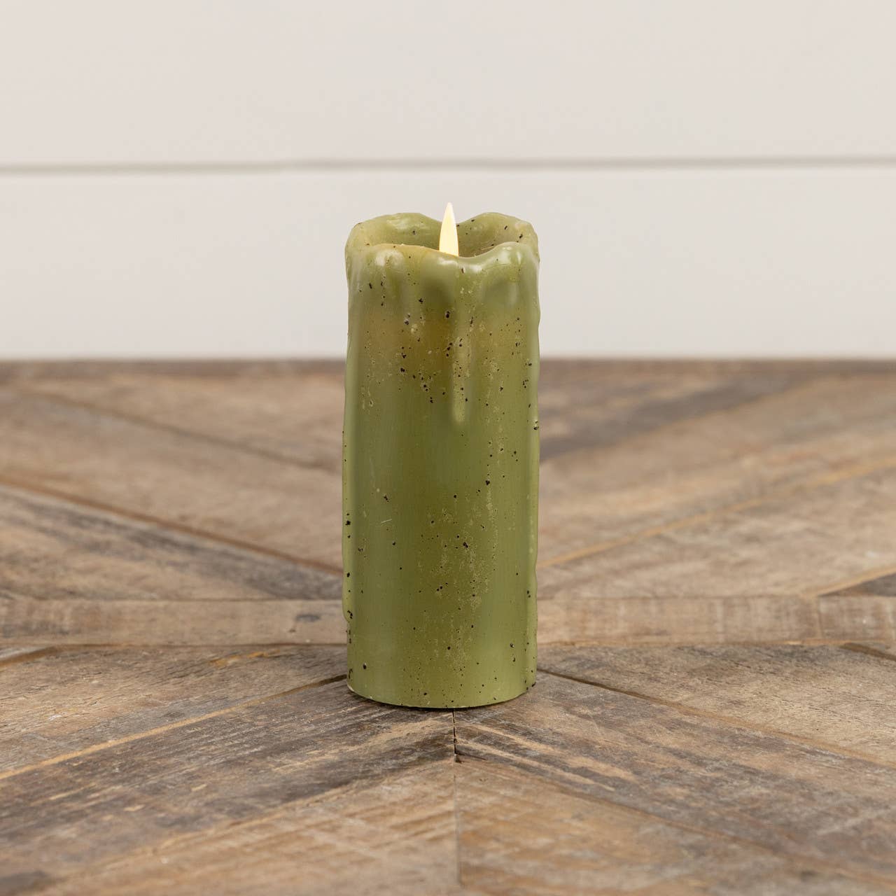 2X5" MOVING FLAME GREEN PILLAR CANDLE
