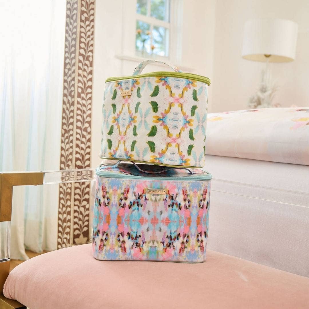 Brooks Avenue Train Case: One Size