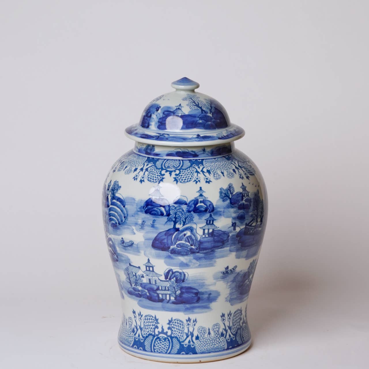 "Willow Ware" Blue and White Porcelain Temple Jar