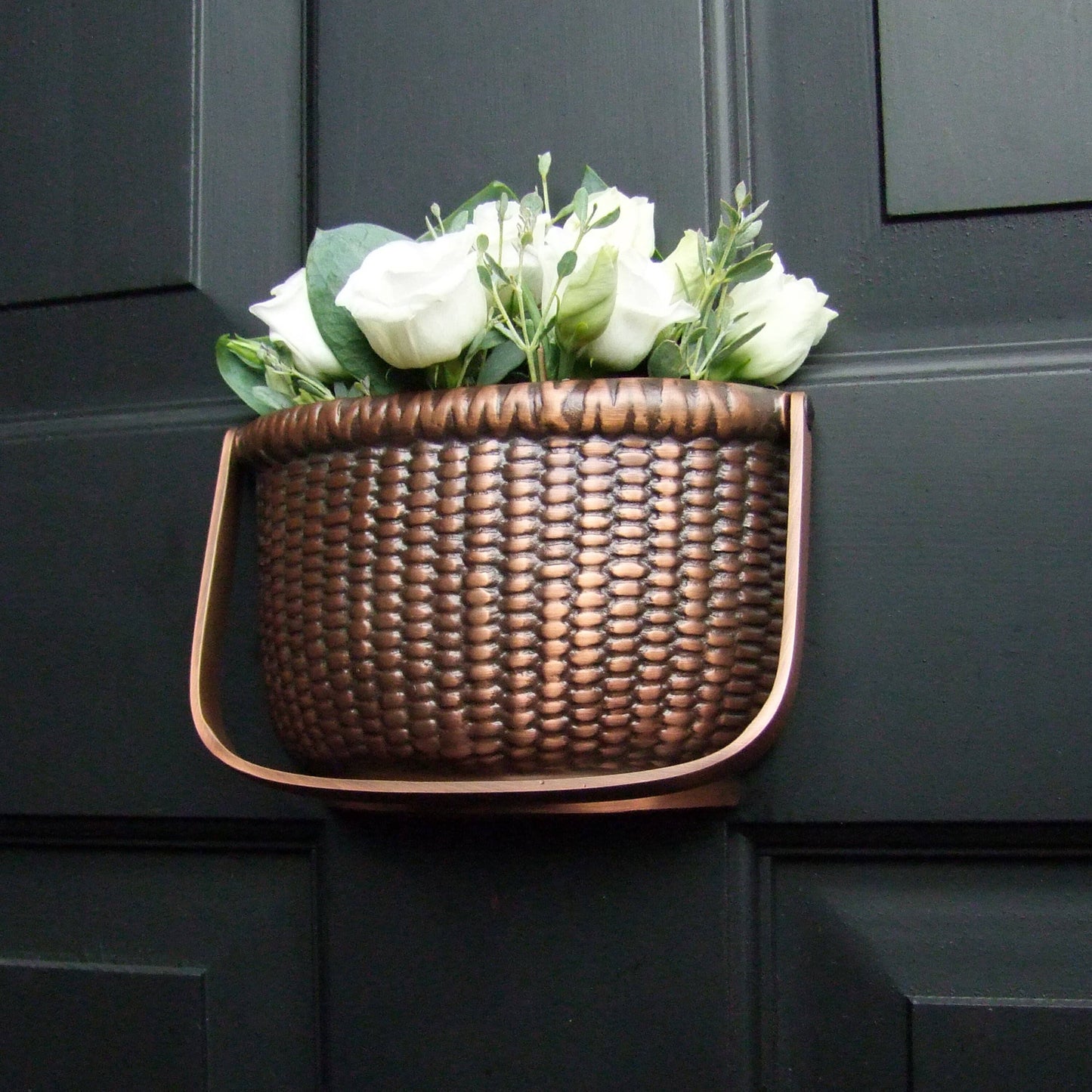 Nantucket Basket Door Knocker: Brass