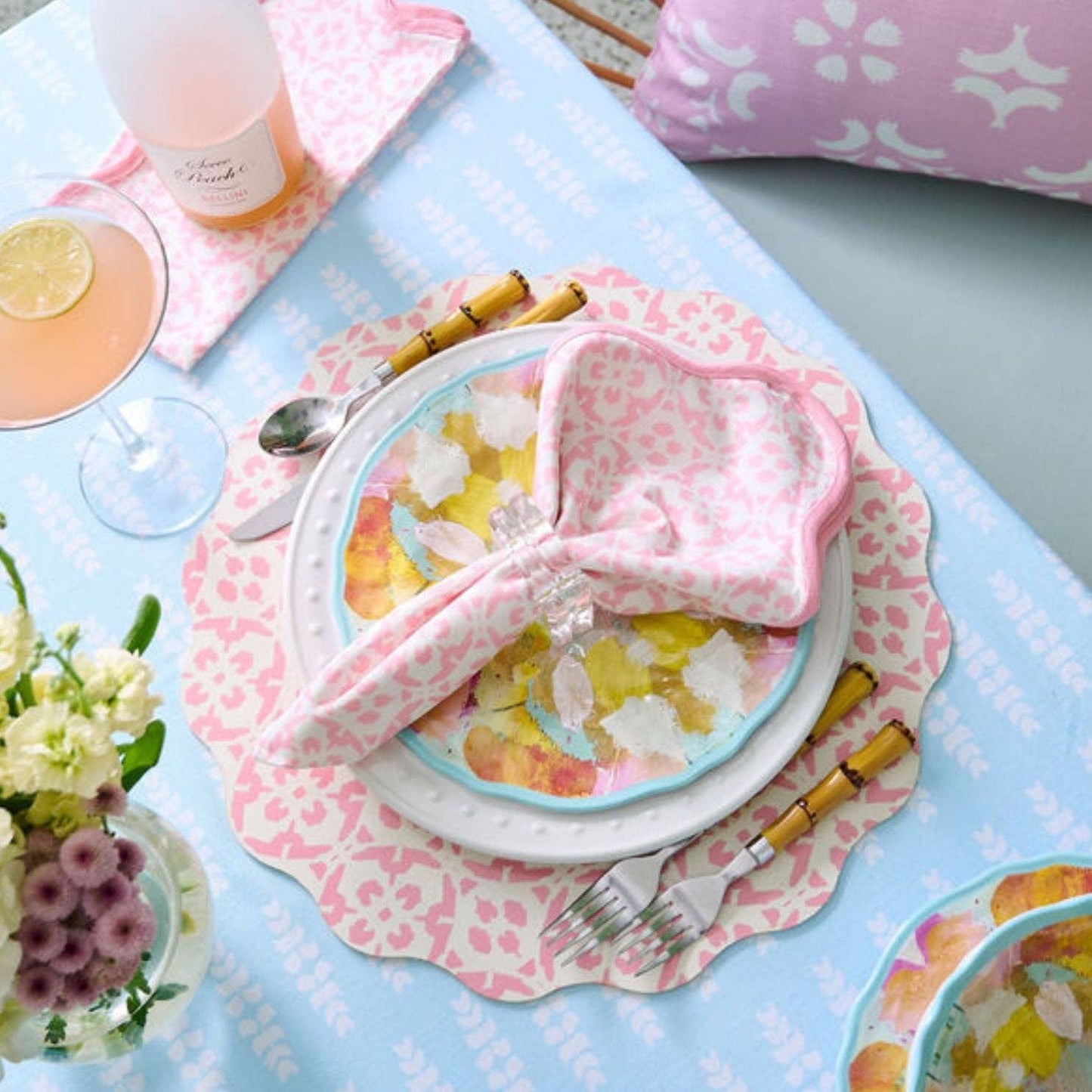 Porto Tiles Blush Scalloped Dinner Napkins: One Size