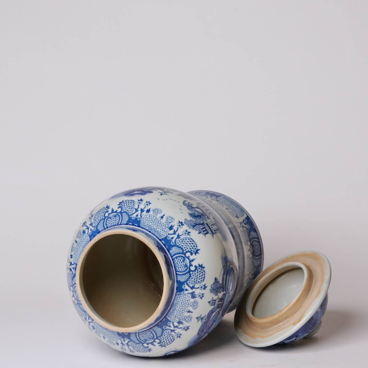 "Willow Ware" Blue and White Porcelain Temple Jar