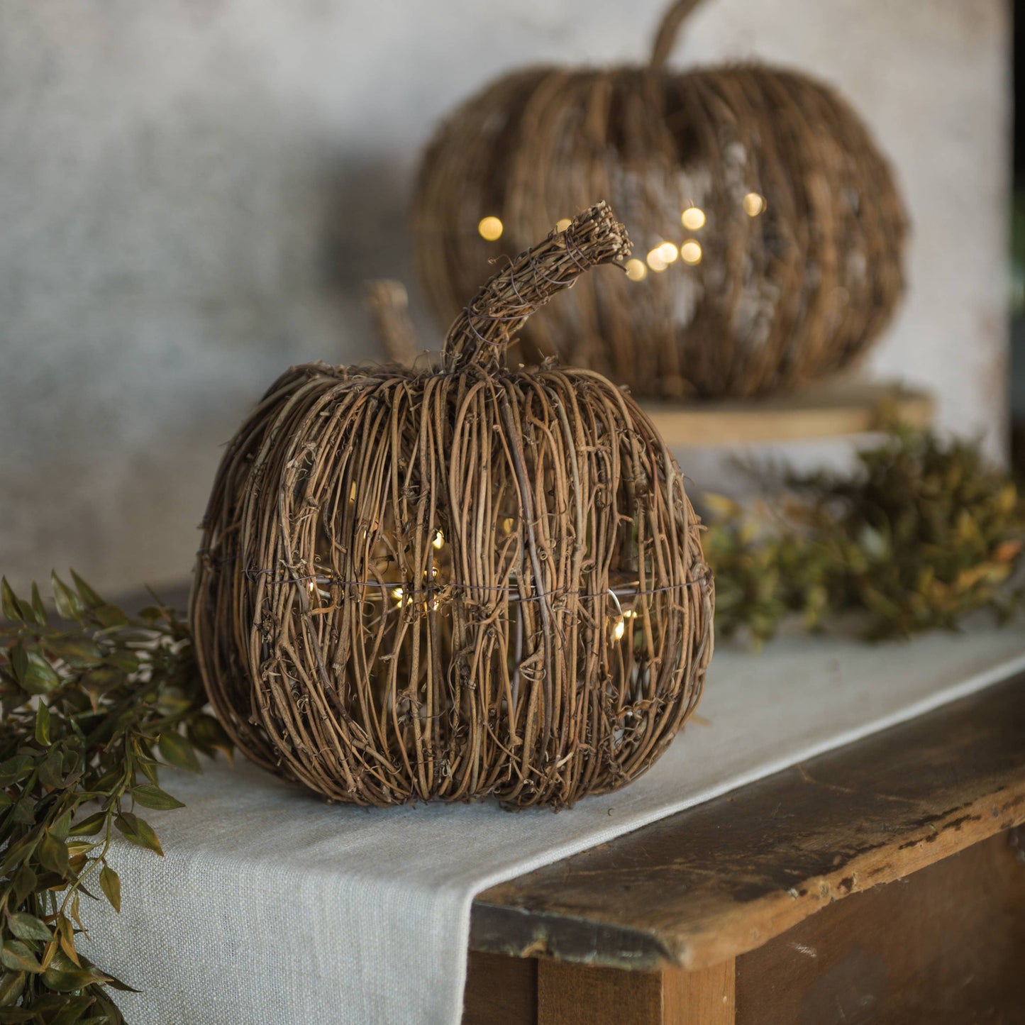 9.75" LIGHTED RATTAN PUMPKIN