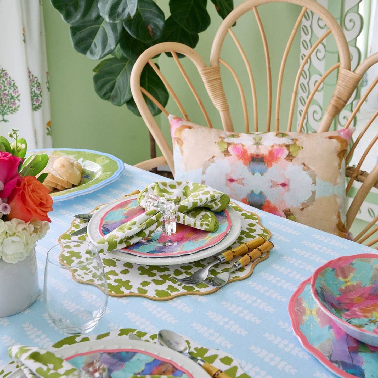 Chintz Green Scalloped Dinner Napkins: One Size
