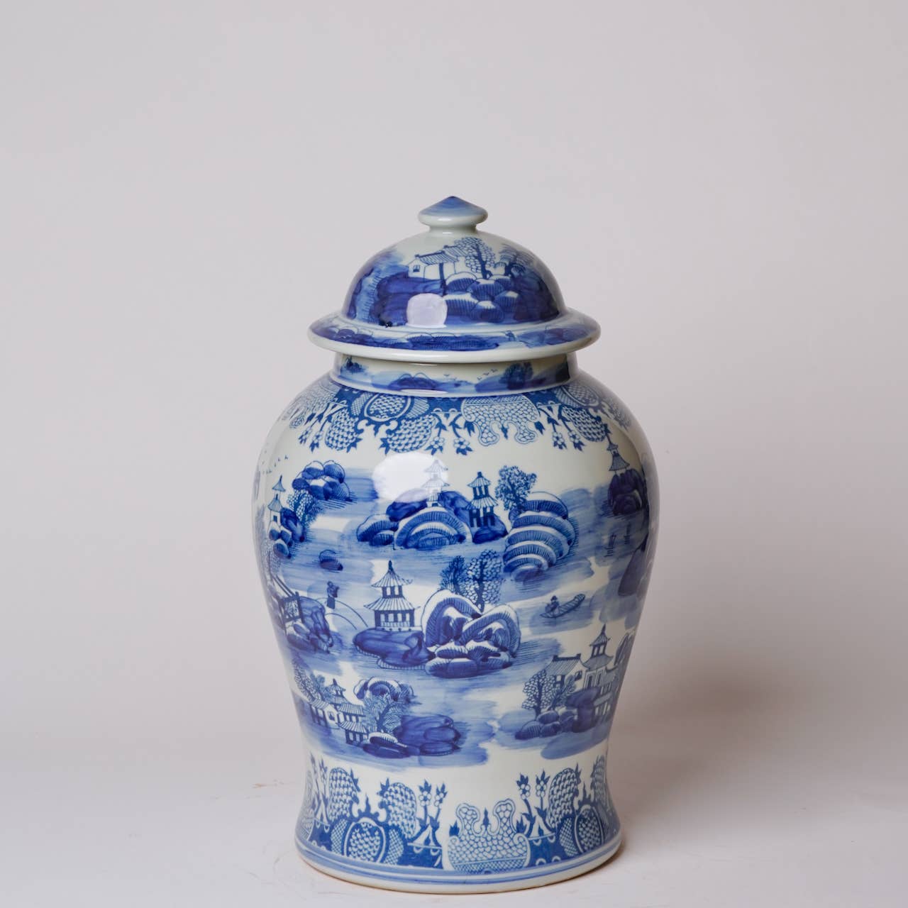 "Willow Ware" Blue and White Porcelain Temple Jar
