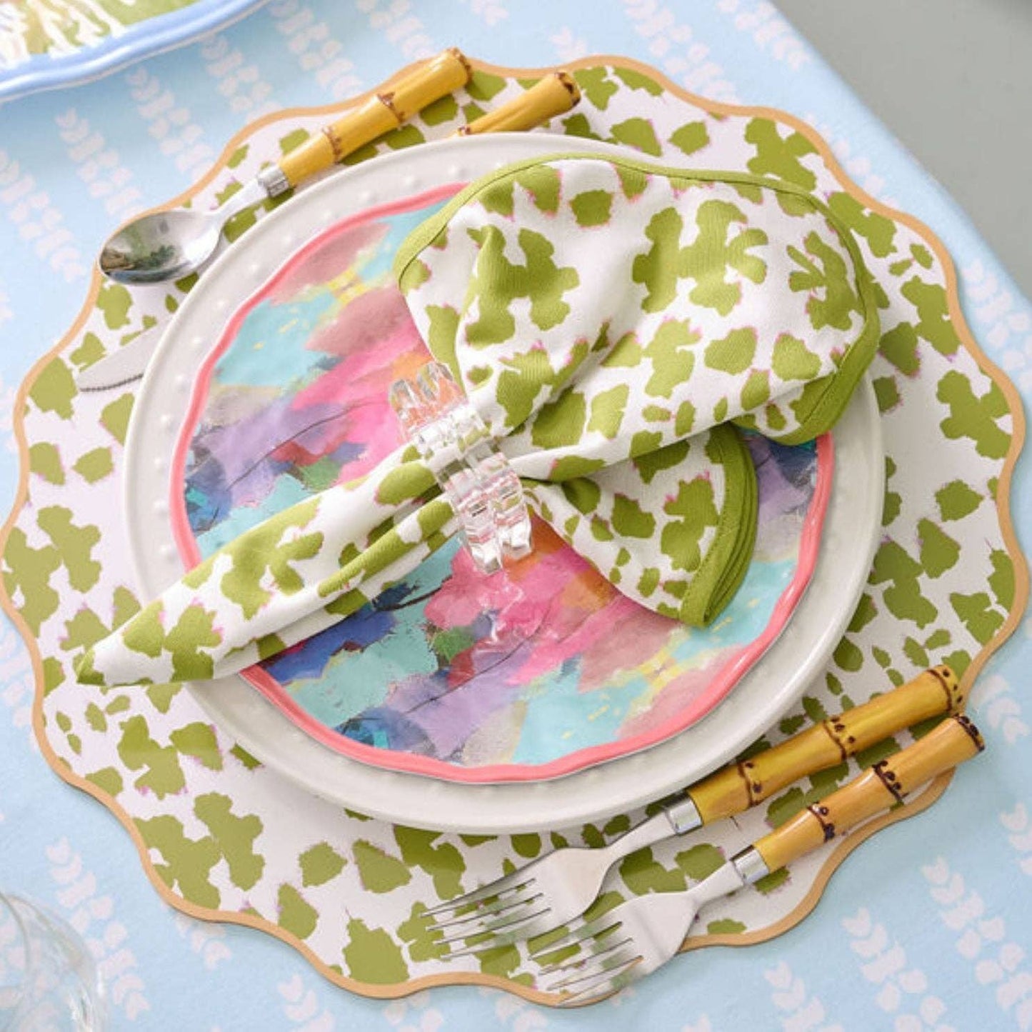 Chintz Green Scalloped Dinner Napkins: One Size