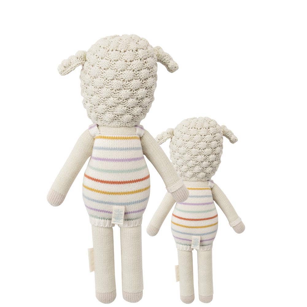 Avery the lamb, gives 10 meals: Regular - 20"